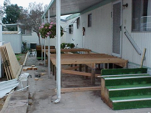 mhomeporch2.jpg (33114 bytes)
